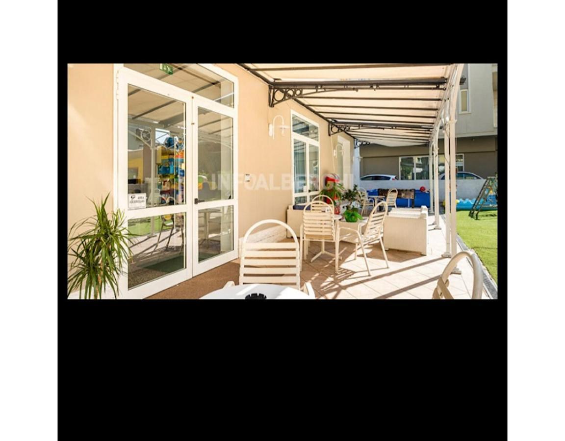 Hotel Silvana Beach Rimini Eksteriør billede