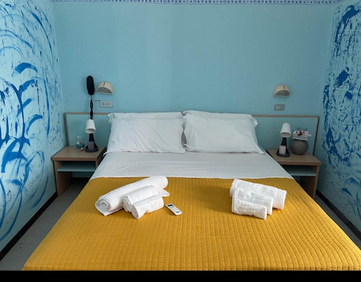 Hotel Silvana Beach Rimini Eksteriør billede