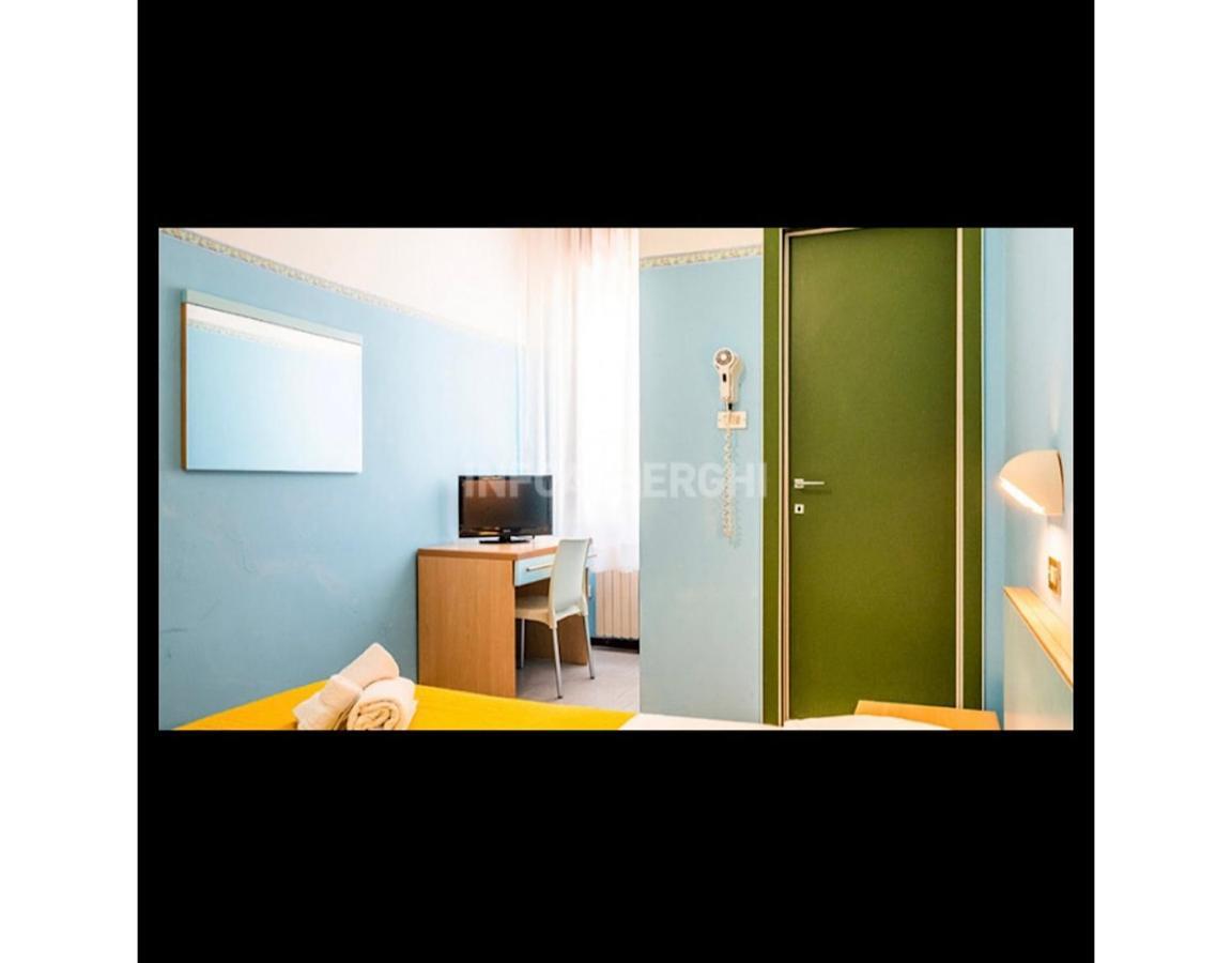 Hotel Silvana Beach Rimini Eksteriør billede