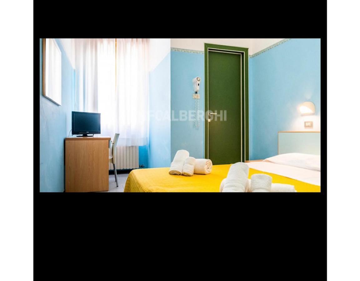 Hotel Silvana Beach Rimini Eksteriør billede